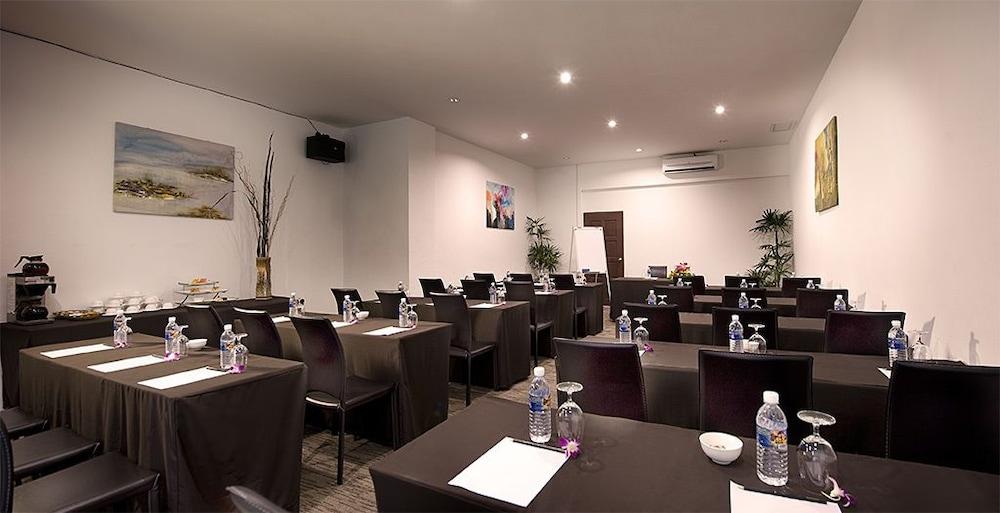 Gloria Swiss Hotel & Apartment Sandakan Afaceri foto