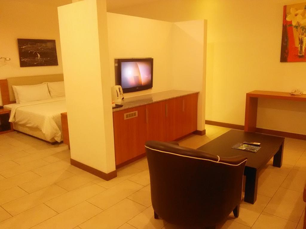 Gloria Swiss Hotel & Apartment Sandakan Exterior foto